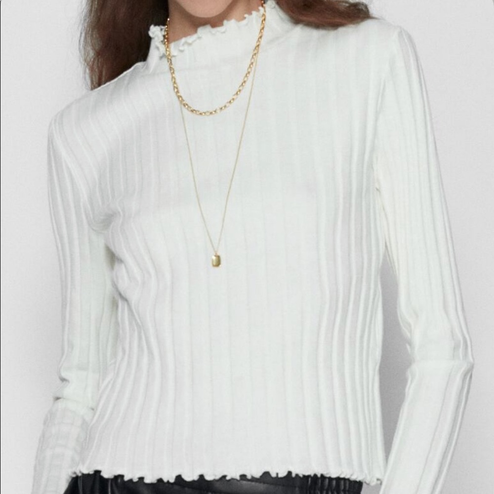 Zara wavy top TRF